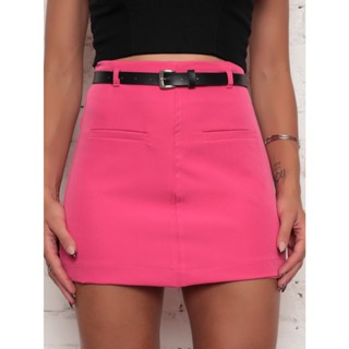 short saia feminina com ziper na parte de tras, e bolso faze na parte frontal acompanha o cinto. Cod-176