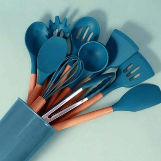 Kit Utensílios Cozinha Silicone com Suporte 12 Peças Colher Pegador Pincel Batedor Jogo Fue Fouet Espátula