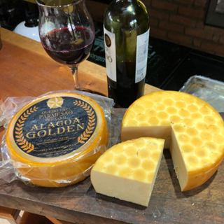 Queijo parmesão defumado Alagoa Golden 900gr