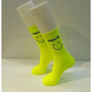 Meias Divertidas Hype Cano Alto Skate Neon Amarela Foda-se