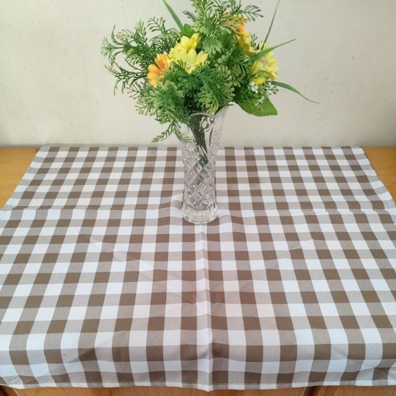 Toalha de mesa cobre mancha xadrez bege 0.70x0.70 em Oferta na Shopee