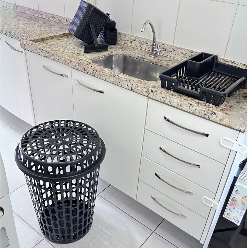 Conjunto Casa Nova: Cesto Telado 60 Litros com Tampa, Escorredor de Louças, Lixeira de Pia 05 Litros, Porta Deter CONCPT