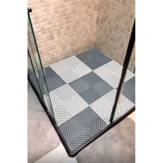 Um tapete modular 30x30 para Box banheiro superfície antiderrapante vestiário canil