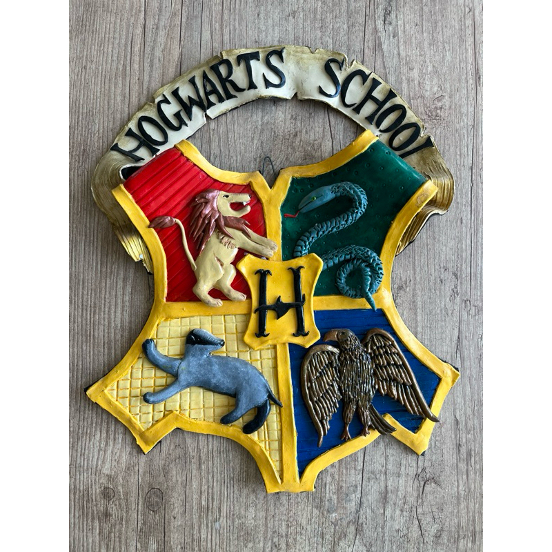 Brasão Decorativo de Parede Hogwarts Saga Harry Potter - Grifinória Sonserina Corvinal Lufa Lufa - Quadro Placa