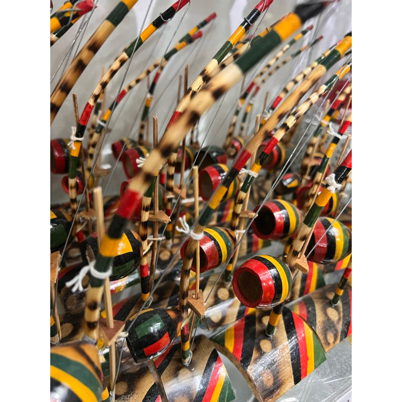 Berimbau Miniatura Enfeite  instrumento capoeira Festa Aniversário Lembrancinha Artesanal Feito a Mão Decorativa 21cm