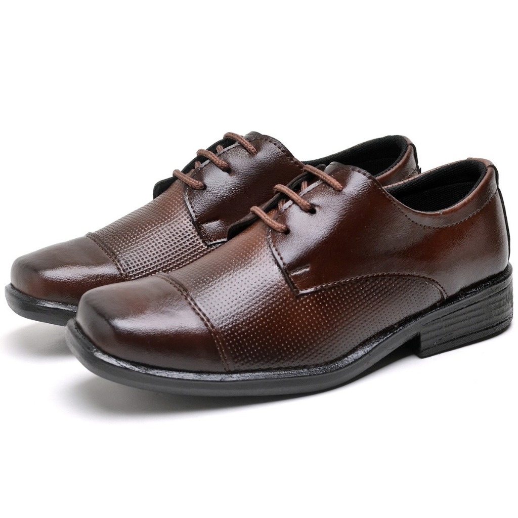 Sapato Social Café com Cadarço, o Toque Perfeito para Pequenos