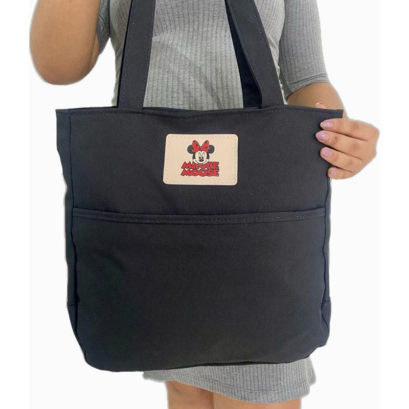 Bolsa Feminina Modelo Preta Lisa Com Fechamento em Zíper Super Reforçada em Oferta na Shopee