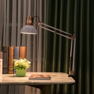 Luminária Pixar Luxo com Detalhes Rose - Articulada Com Garra em Oferta na Shopee