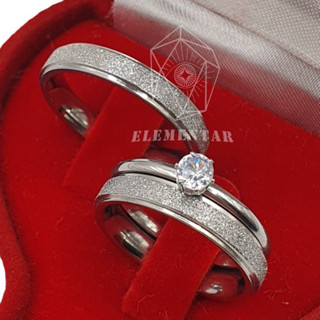 Par de Aliança Namoro Compromisso Diamantada Brilhante fina 4mm Aço inox + Solitário 316L