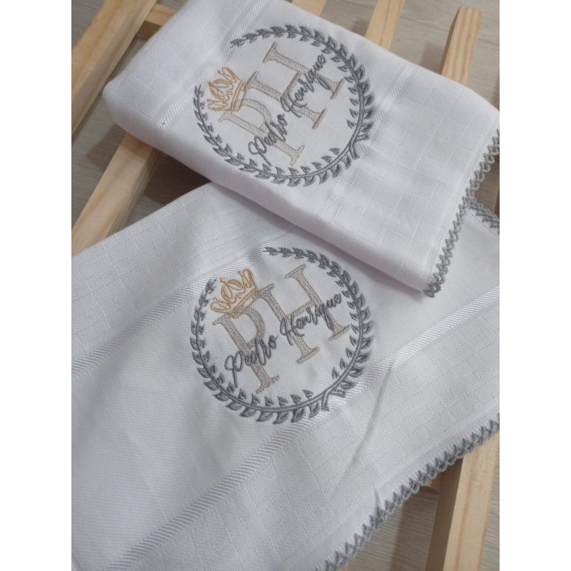 Kit Paninho de boca e fralda de ombro bordado enxoval de bebê PERSONALIZADO