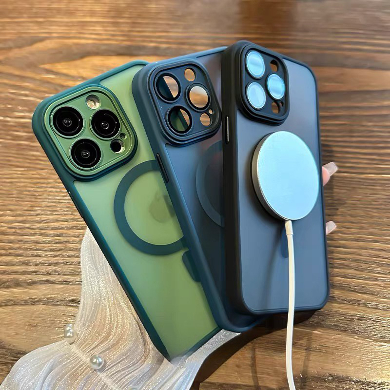 ②capa magnético fosco translúcido com proteção de câmera pra iPhone11 11pro 11promax 12 12pro 12promax 13 13promax em Oferta na Shopee