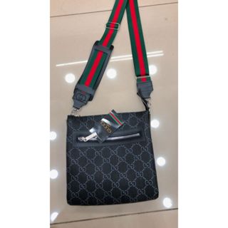 Novos Estilos De Bolsas Masculinas De Corpo Cruzado , Vários Tamanhos , De Mão Design De Luxo , Bolsos Múltiplos , Bolsa De Moda , Venda A Quente Promocional