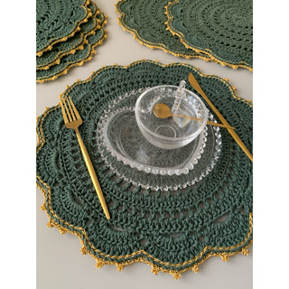 Jogo Souplast de crochê verde musgo com dourado