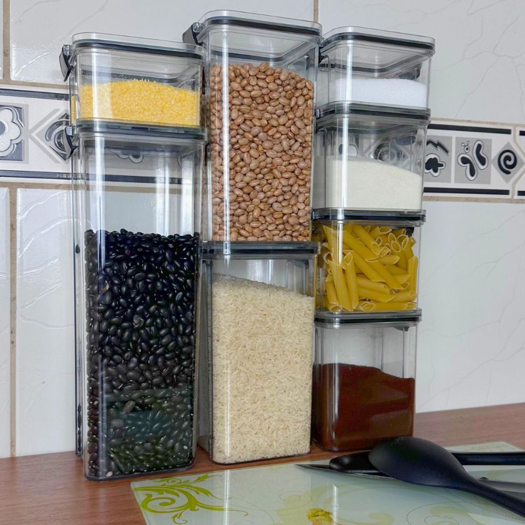 Conjunto de 8 Potes Herméticos em Acrílico Cristal com Trava e Design Empilhável - Organizador para Mantimentos