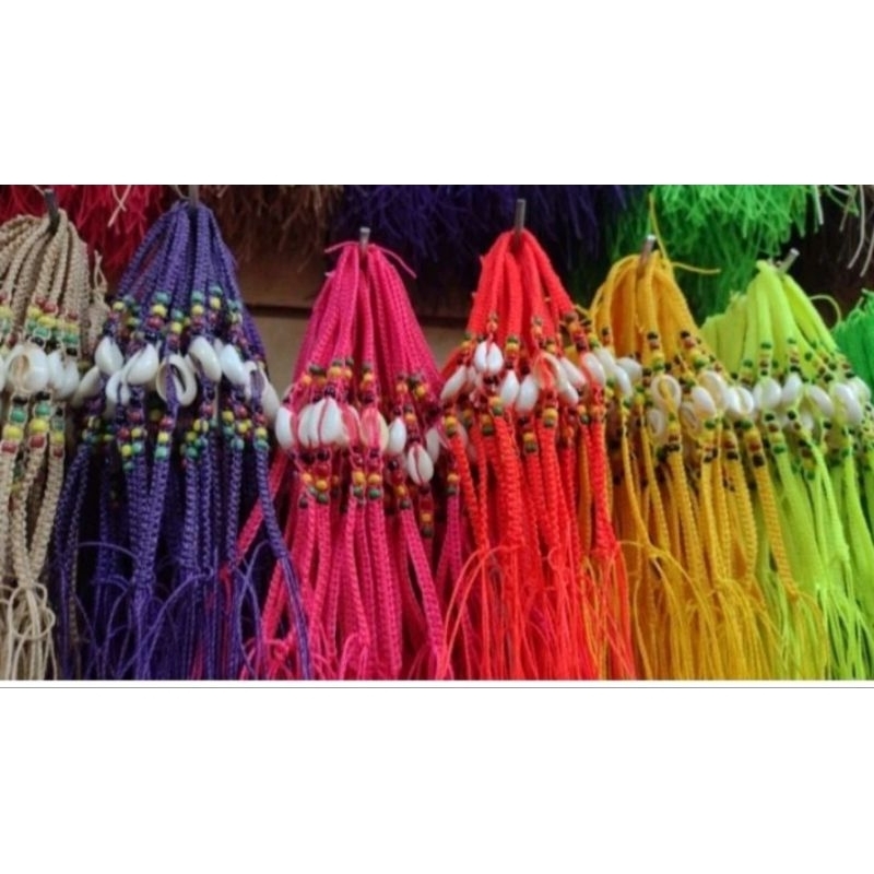 kit revenda 12 pulseiras/tornozeleiras macrame artesanal moda praia com buzios natural.