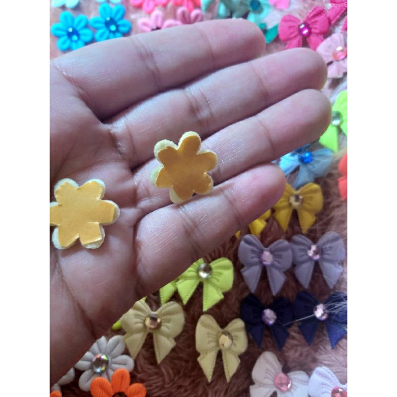 20 Lacinhos e Florzinhas Pet Shop Adesivas