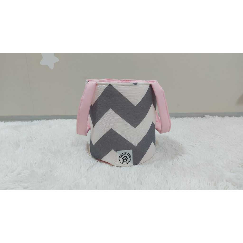 Cesto Organizador Brinquedos Pet Rosa Chevron Cinza Cão Cachorro Gato
