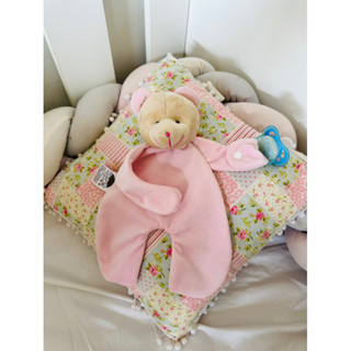 Naninha Amiguinho do Neném com porta chupeta em manta soft