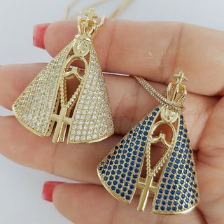 Colar Nossa Senhora Aparecida Dupla Face 4cm Cravejada de Zircônia Semijoias Folheados BJ130