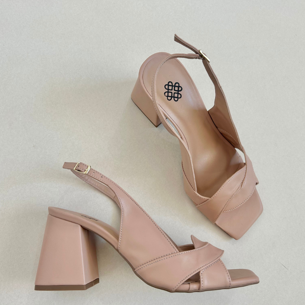 Calcado Feminino Nude Confortavel Sandalia Bico Quadrado Salto Alto Grosso Moda Sapato Mulher