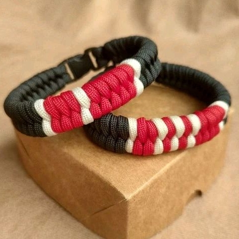 Bracelete faixa Jiu Jitsu de Paracord 550 Customize a Cor de Faixa e os Graus BJJ dan artesanal oss