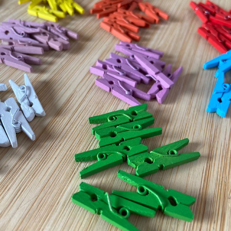 Mini pregador / Mini prendedor 2,5cm pacote - 50 unidades Ou 100 Unidades em Oferta na Shopee