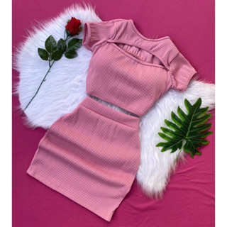conjunto gringo feminino saia e cropped de manga com bojo