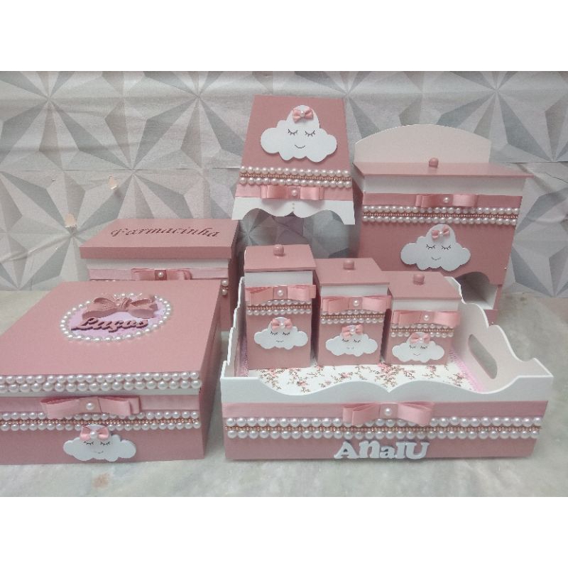 kit higiene nuvem rose para bebê em MDF com 8 peças em Oferta na Shopee