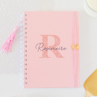 Caderno personalizado com inicial