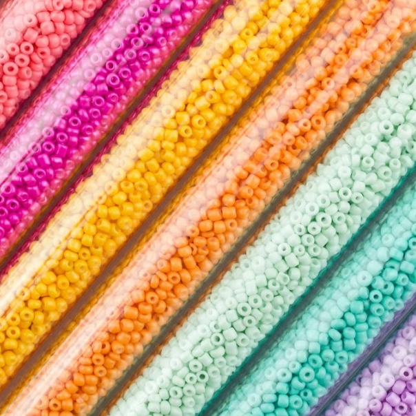 100g Miçangão de Vidro - Tamanho 6/0 3,6mm - Guia Terço Pulseira Infantil Miçanga em Oferta na Shopee