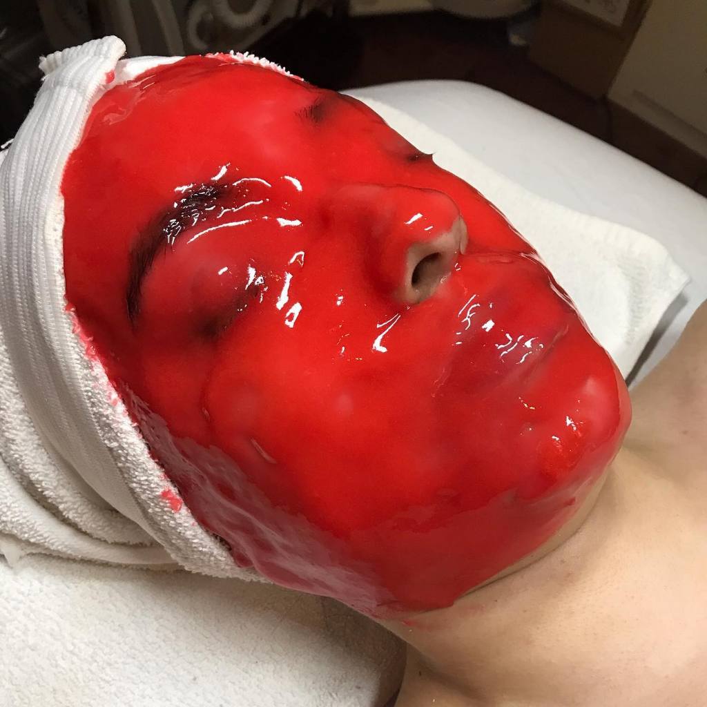 spa facial com kit mask vermelha oclusiva de ativos para a pele e melasma