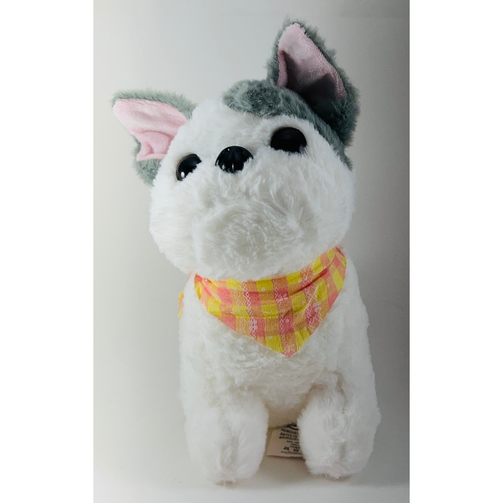 Cachorro de Pelúcia Pug Branco com Lencinho no Pescoço