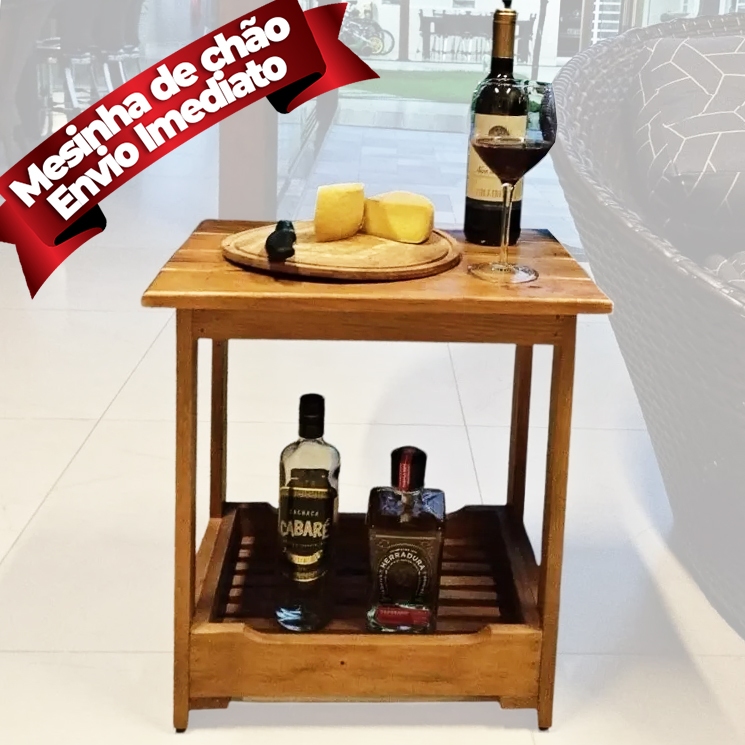 Mesa De Centro Pequena Em Madeira Maciça Envernizada