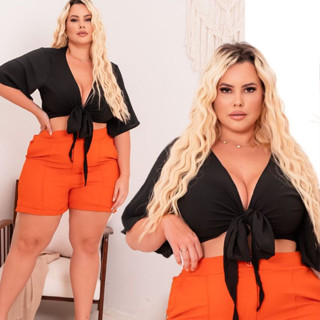 Blusinha Plus Size de Amarrar Tecido Duna Multiformas Manga Flare Tendência Coleção Verão