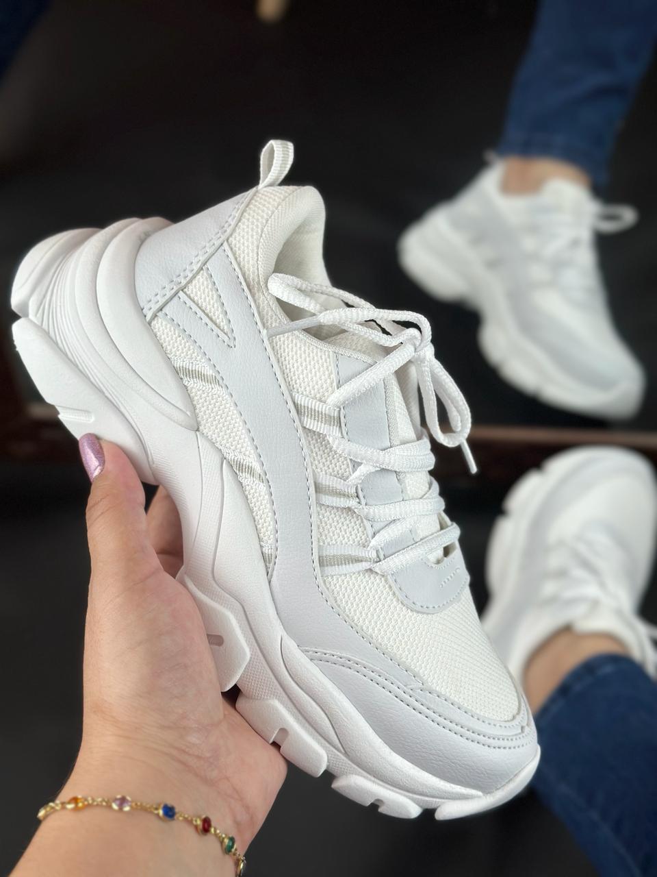 Tênis Feminino Casual Muito Confortavel Solado Leve e Macio Ótimo para Dia a Dia em Oferta na Shopee