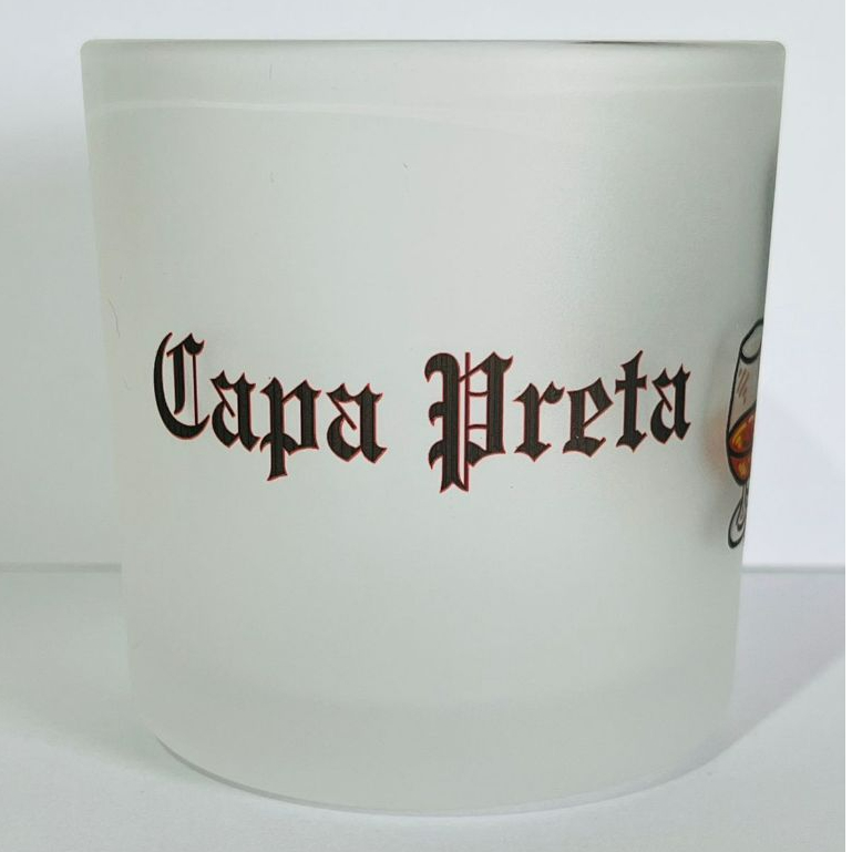 COPO DE BEBIDA E WISKY EXÚ CAPA PRETA UMBANDA QUIMBANDA E CANDOMBLÉ 260ML VIDRO JATEADO FOSCO.