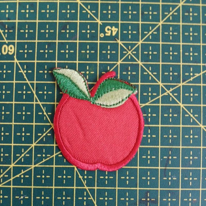Patch bordado termocolante maçã