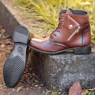 Bota Feminino Dona Beja Coturno com Cadarço Cano Curto