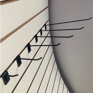 Kit c/20 Ganchos Painel Canaletado Preto em Oferta na Shopee