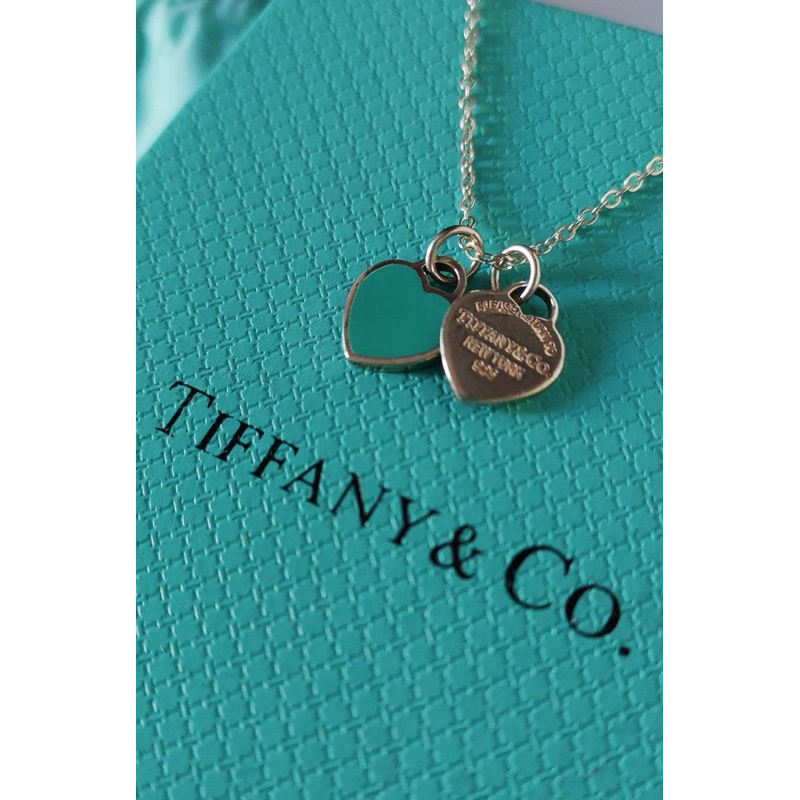 Colar com berloque de coração duplo Tiffany & Co.