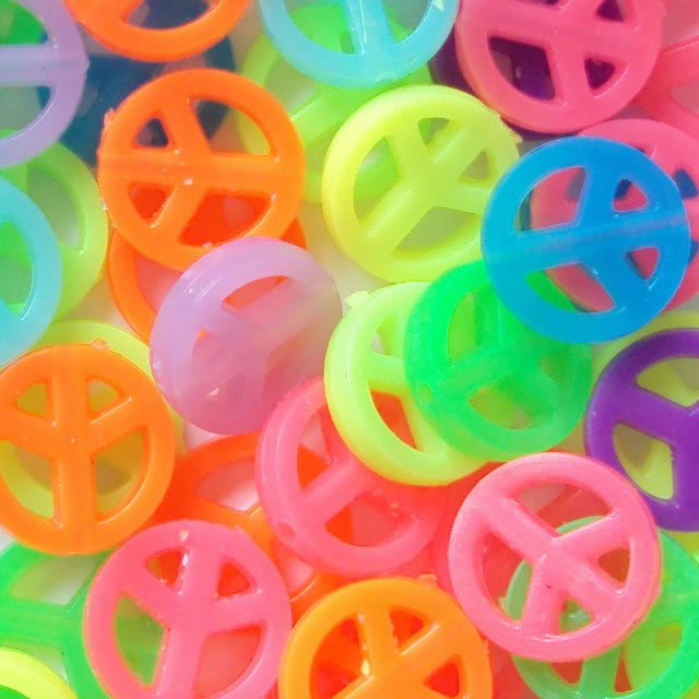 Brincos Simbolo Paz e Amor: Onde Comprar | BuscaProdutos