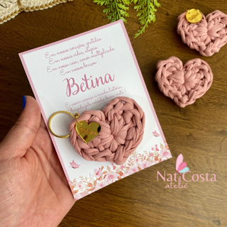 lembrancinhas chaveiro coração com tag em acrílico em Oferta na Shopee