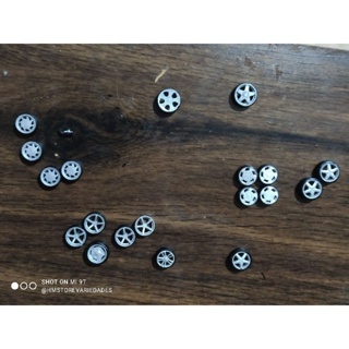 JOGO RODAS PARA MINIATURAS 1/43 13 MM( 1 JOGO -4 Peças iguais  )( leia o anuncio) em Oferta na Shopee