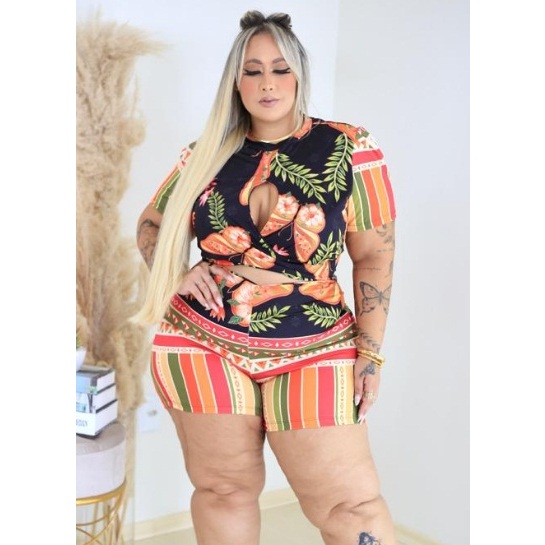 Macaquinho Farm Floral Plus Size