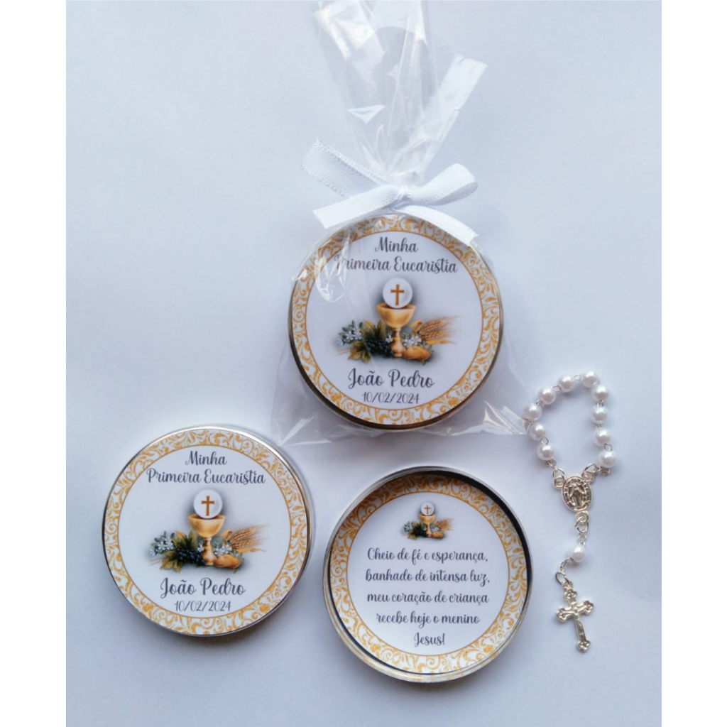 Lembrancinha Kit 20 Latinhas com Mini Terço Personalizadas Primeira Comunhão Eucaristia