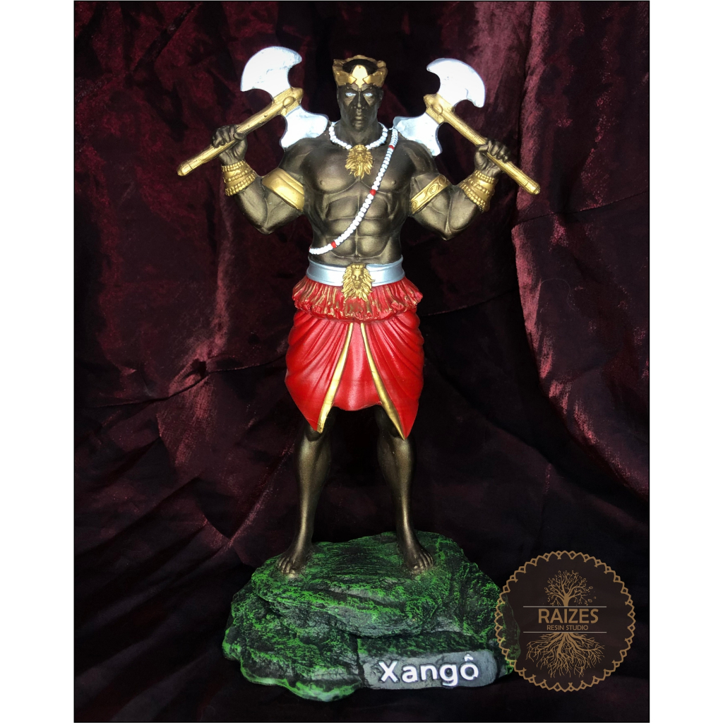 Escultura/Estátua Imagem Xangô Resina 2 Machados para cima - Realista em Oferta na Shopee