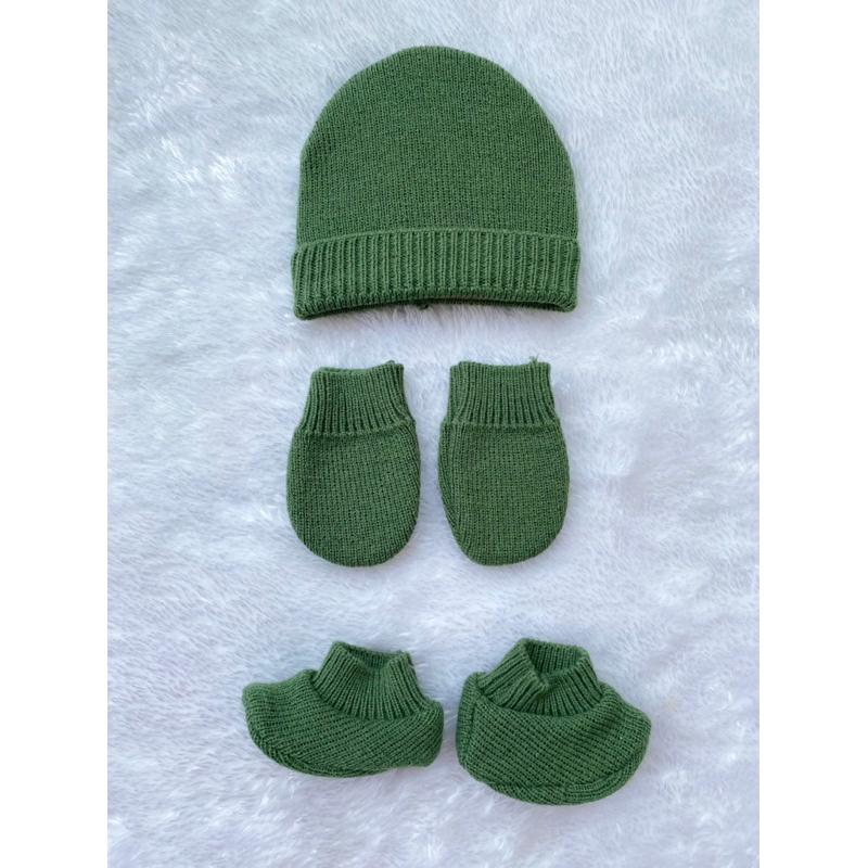 Kit de gorro e luvas recém nascido em tricot verde vermelho azul em Oferta na Shopee