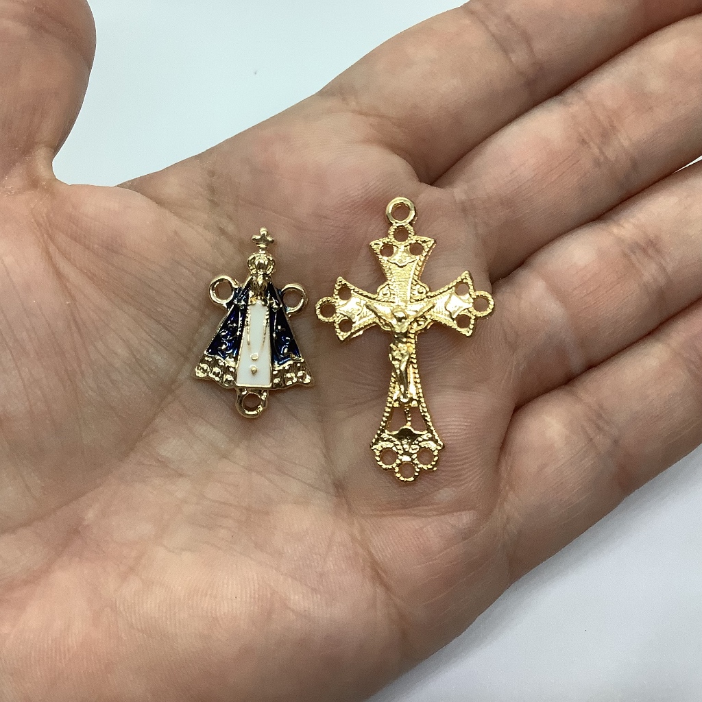 Crucifixo + Pingente Dourado Entremeio Nossa Senhora Aparecida