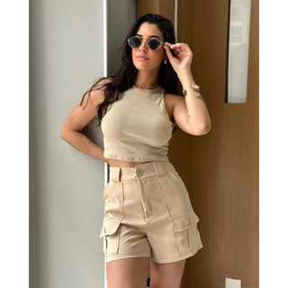 Short Feminino Alfaiataria social cargo com botões