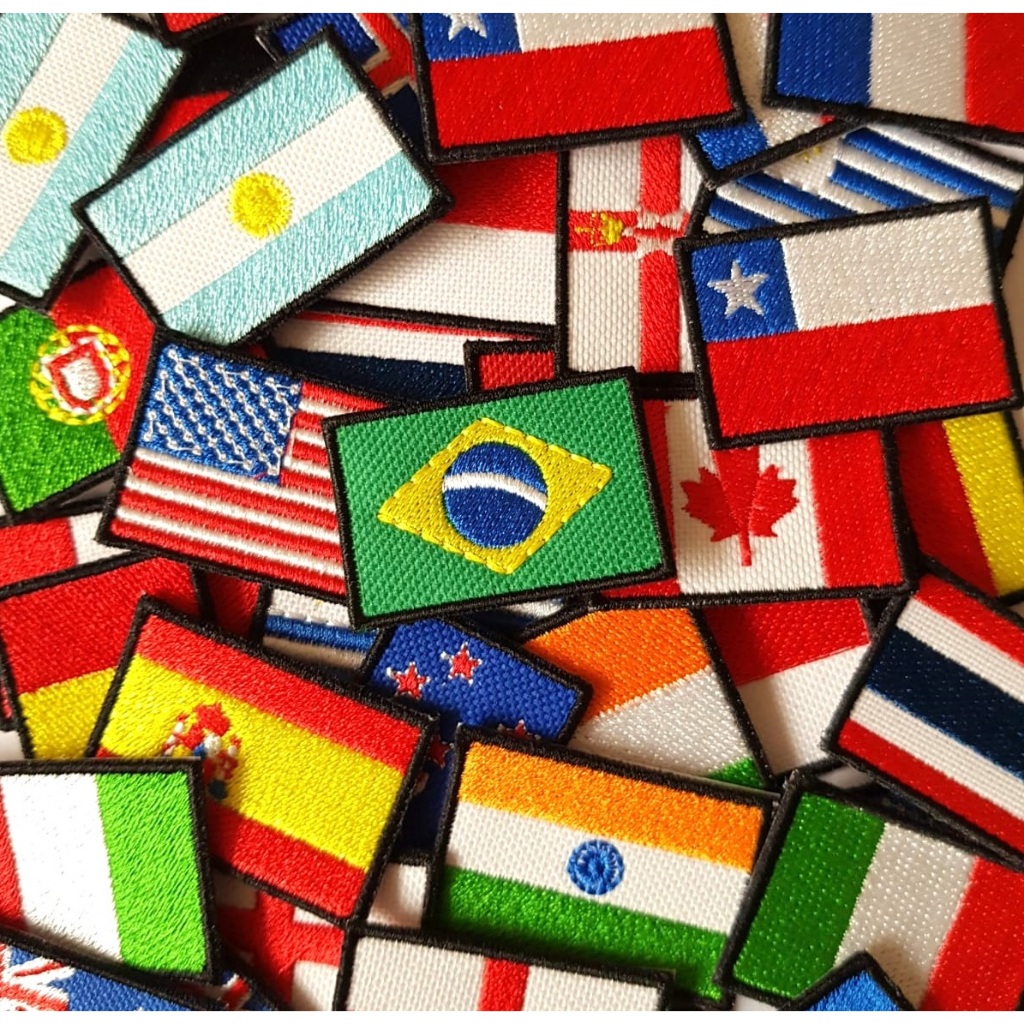 Kit 10 Mini Bandeira Bordada Estados E Paises 3x4,5cm Patch Mochileiros